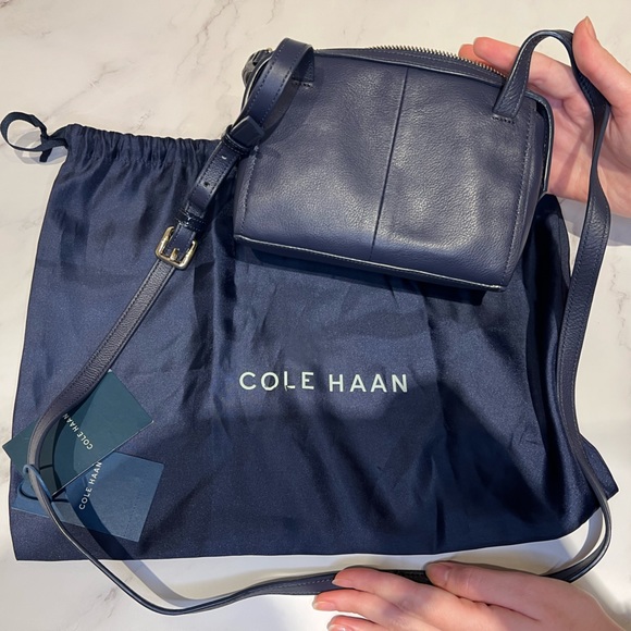 NEW Cole Haan Mini Crossbody Bag- Navy (leather and suede)- Amazing condition! - Picture 6 of 8